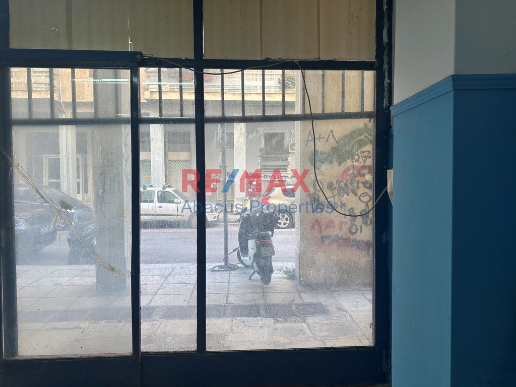 Κατάστημα 40 τ.μ. προς πώληση, Πλατεία Κολιάτσου