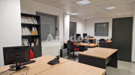 Γραφείο 140 τ.μ. πρός ενοικίαση