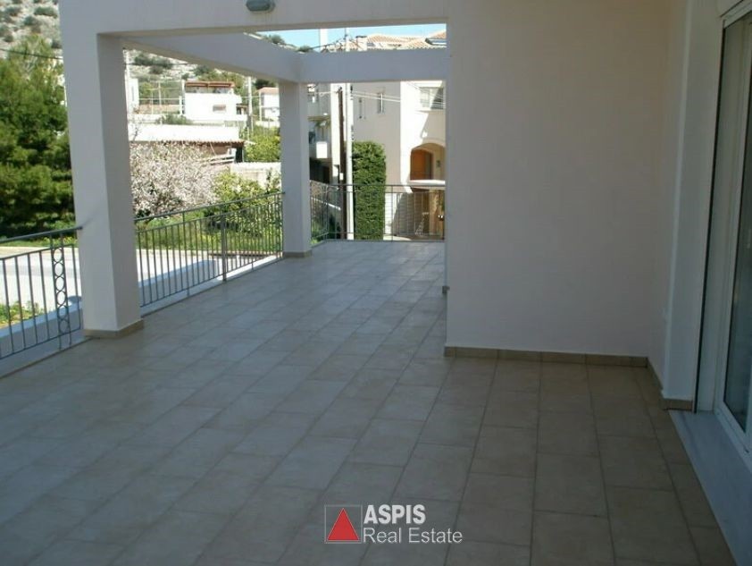 Μονοκατοικία 300 τ.μ. προς ενοικίαση, Λαθουρίζα