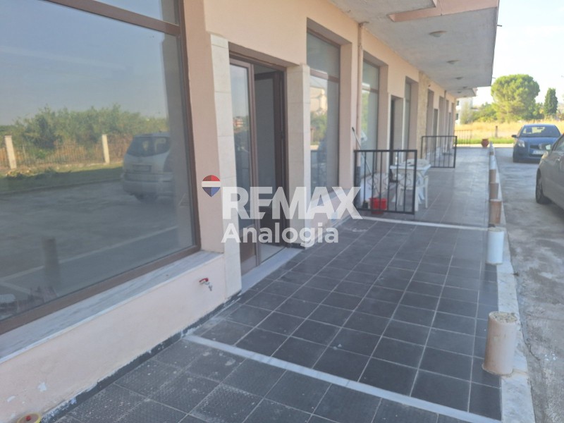 Γραφείο 300 τ.μ. προς ενοικίαση, Ταγαράδες