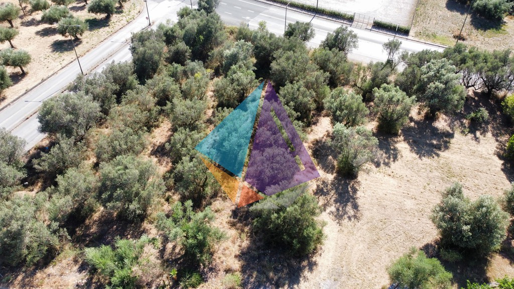 Οικόπεδο 2.402,05 τ.μ. προς πώληση, Θουρία