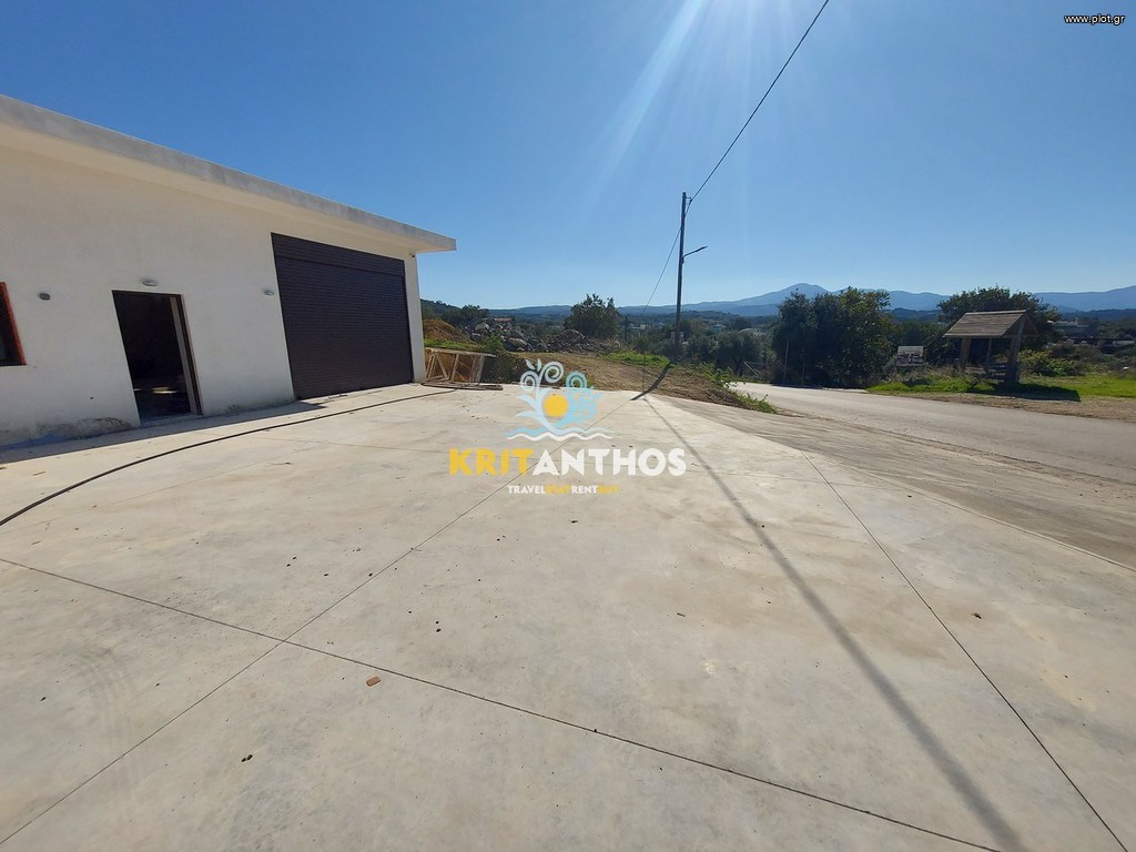 Επαγγελματικό 130 τ.μ. προς ενοικίαση, Γωνιά Νικηφόρου Φωκά