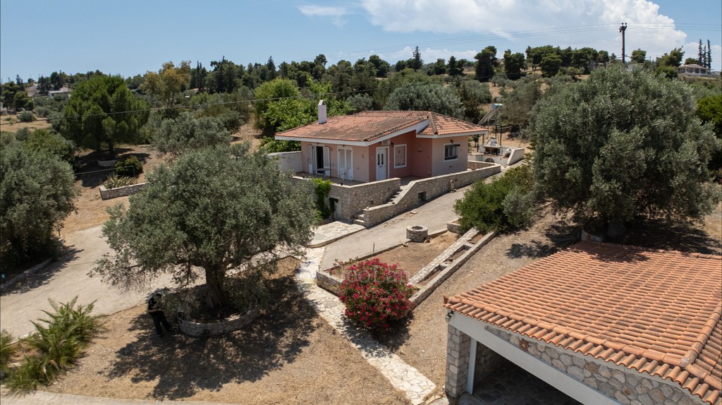 Μονοκατοικία 165 τ.μ. προς πώληση, Πετροθάλασσα