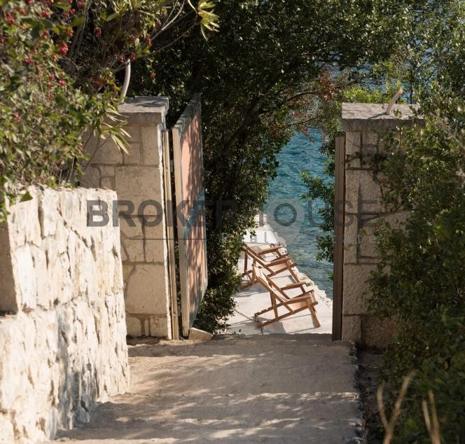 Βίλλα 230 τ.μ. πρός πώληση, Ν. Λευκάδας, Μεγανήσι