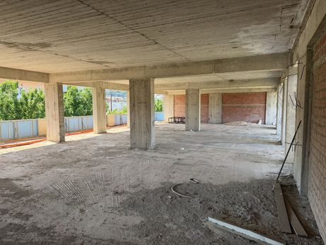 Επιχειρηματικό κτίριο 400 τ.μ. προς πώληση
