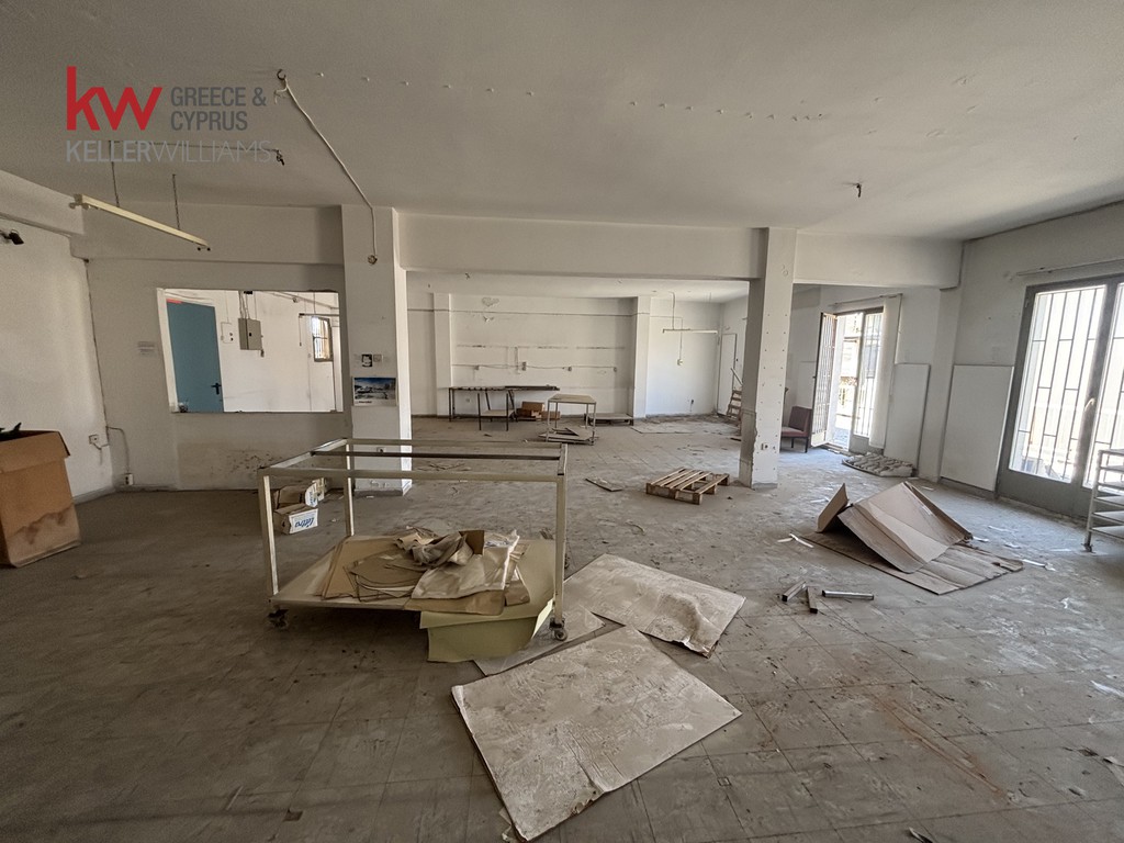 Επιχειρηματικό κτίριο 2.075 τ.μ. προς πώληση, Κέντρο Αθήνας