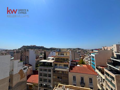 Business bulding 2.075 sqm for sale
