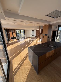 Maisonette 147 sqm for rent