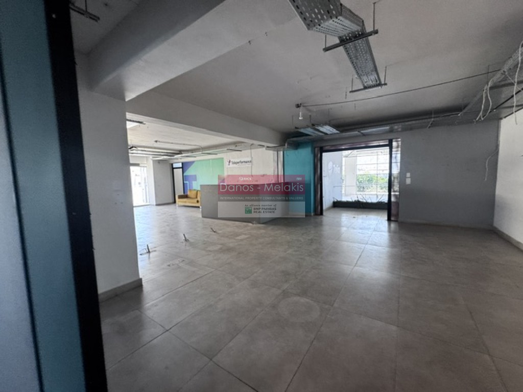 Business bulding 1.650 sqm for rent, Chania Prefecture, El. Venizelos