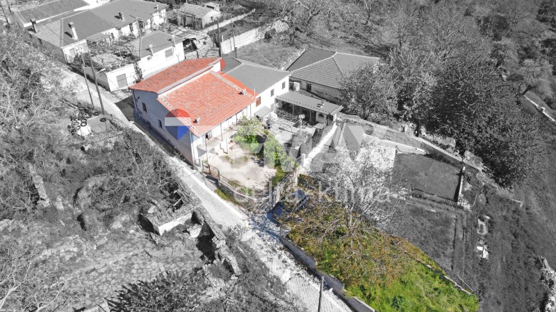 Μονοκατοικία 198 τ.μ. προς πώληση, Ν. Λάρισας, Λακέρεια