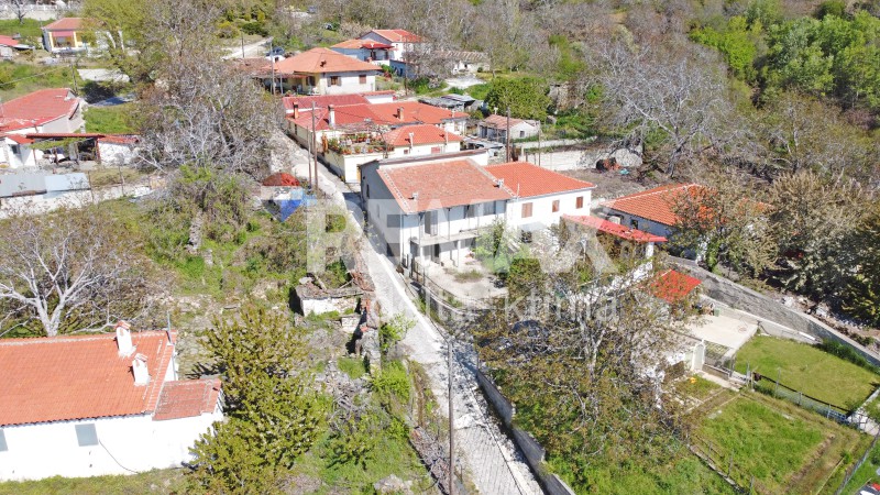 Μονοκατοικία 198 τ.μ. προς πώληση, Ν. Λάρισας, Λακέρεια