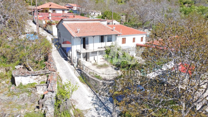 Μονοκατοικία 198 τ.μ. προς πώληση, Ν. Λάρισας, Λακέρεια