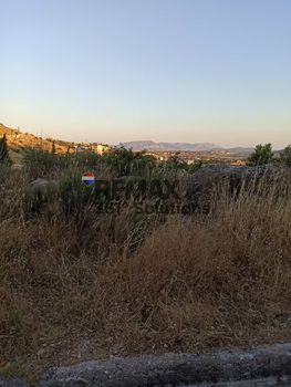 Οικόπεδο 670 τ.μ. πρός πώληση