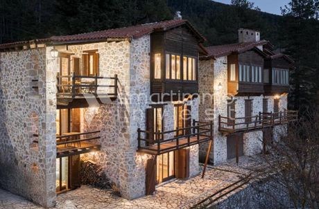 Detached home 220 sqm for sale