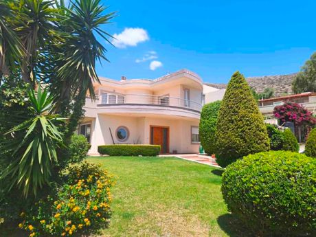 Detached home 250 sqm for rent