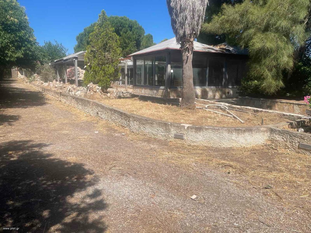 Επιχειρηματικό κτίριο 8.250 τ.μ. πρός πώληση, Αθήνα - Ανατολικά Προάστια, Παλλήνη