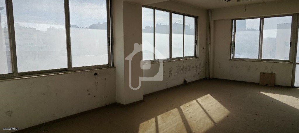 Αίθουσα 136 τ.μ. προς ενοικίαση, Κέντρο Πειραιά