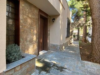 Μονοκατοικία 240 τ.μ. για ενοικίαση