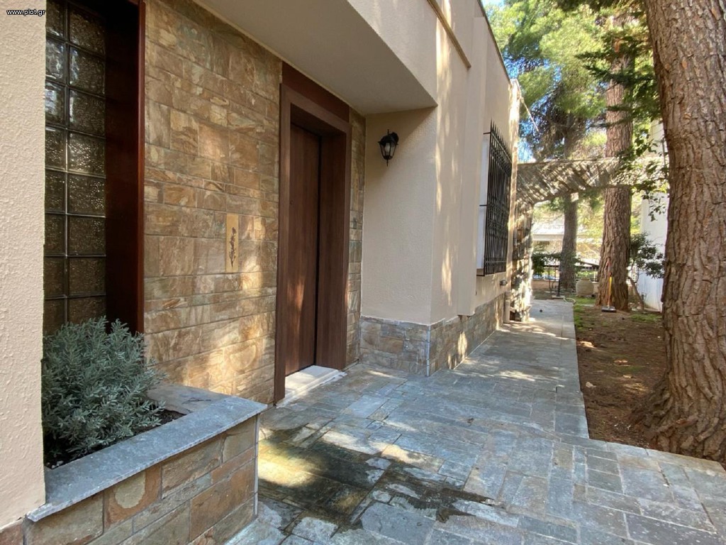 Μονοκατοικία 240 τ.μ. πρός ενοικίαση, Αθήνα - Βόρεια Προάστια, Δροσιά