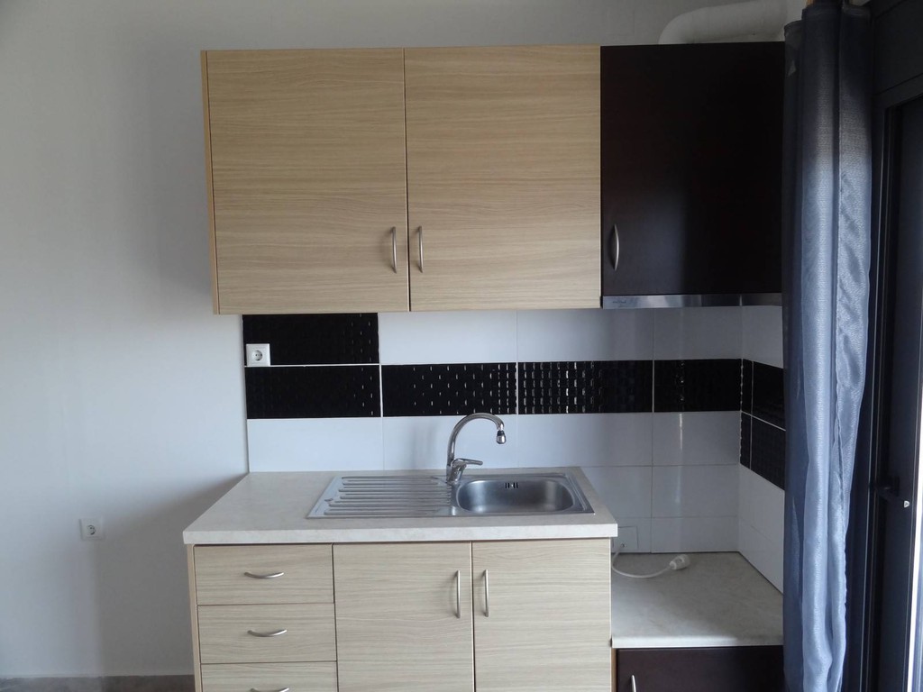 Studio / γκαρσονιέρα 33 τ.μ. προς ενοικίαση, Νέο Σιράκο