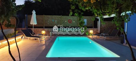 Villa 200 sqm for sale