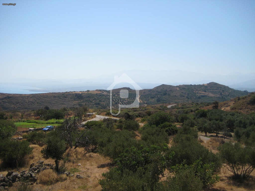 Οικόπεδο 4.500 τ.μ. προς πώληση, Αστράτηγος