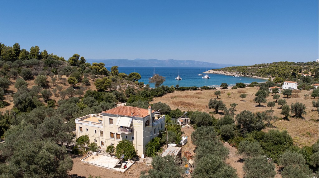 Μονοκατοικία 270 τ.μ. προς πώληση, Άγιοι Ανάργυροι Σπετσών