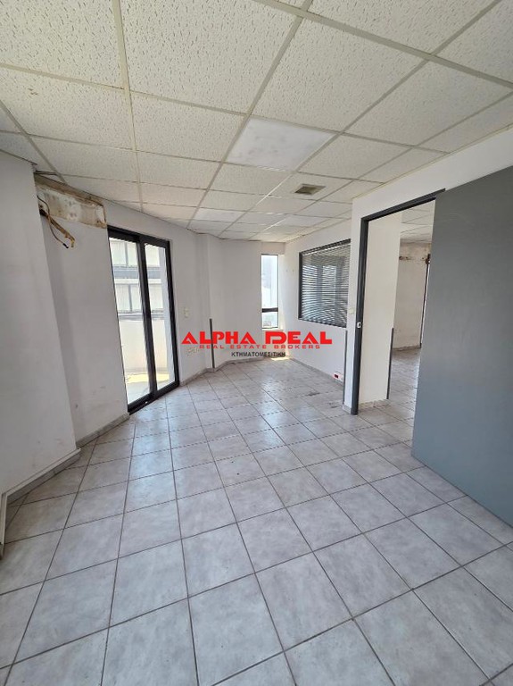 Business bulding 200 sqm for rent, Piraeus Suburbs, Keratsini