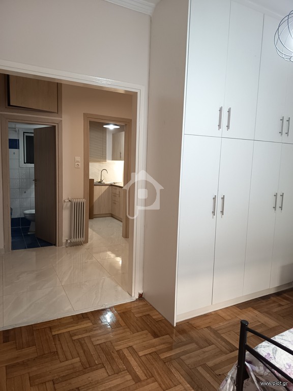 Studio / γκαρσονιέρα 30 τ.μ. προς ενοικίαση, Φρεαττύδα