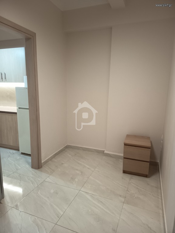 Studio / γκαρσονιέρα 30 τ.μ. προς ενοικίαση, Φρεαττύδα