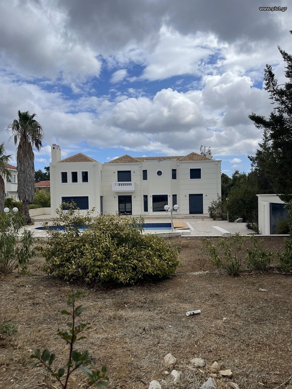Μονοκατοικία 840 τ.μ. πρός πώληση, Αθήνα - Βόρεια Προάστια, Σταμάτα