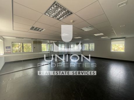 Business bulding 1.365 sqm for rent