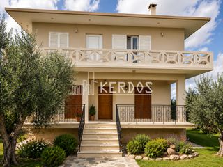 Συγκρότημα διαμερισμάτων 200 τ.μ. για πώληση