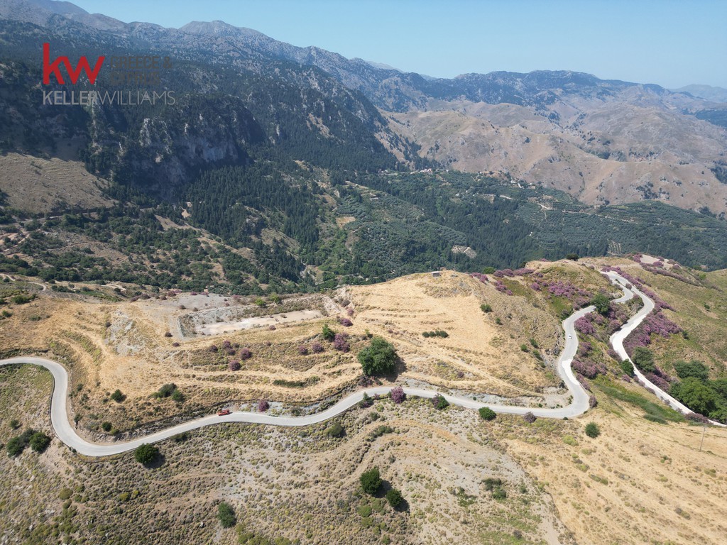 Οικόπεδο 8.412 τ.μ. προς πώληση, Θέρισος