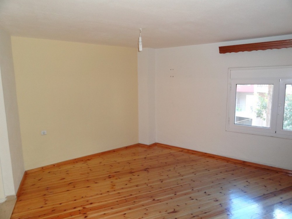 Studio / γκαρσονιέρα 50 τ.μ. προς ενοικίαση, Νέο Σιράκο