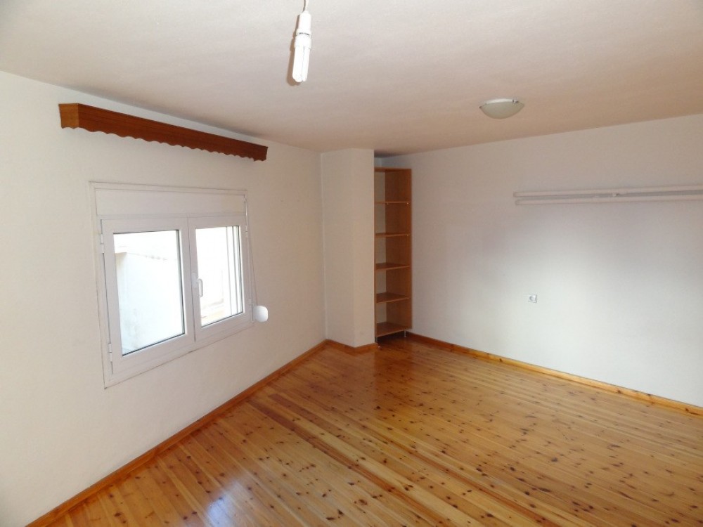 Studio / γκαρσονιέρα 50 τ.μ. προς ενοικίαση, Νέο Σιράκο