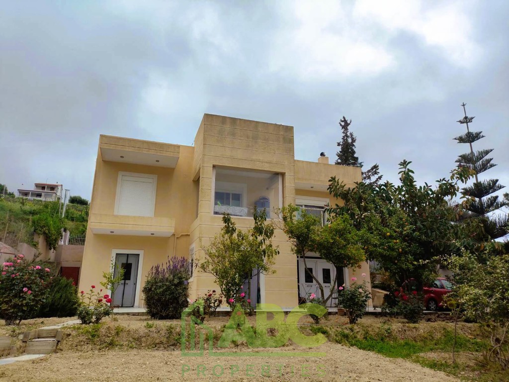 Συγκρότημα διαμερισμάτων 300 τ.μ. πρός πώληση, Ν. Ηρακλείου, Αρχάνες