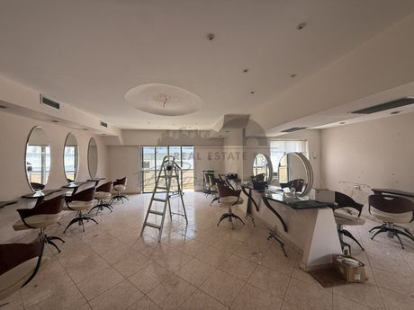 Store 120 sqm for rent