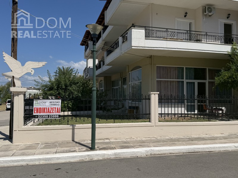 Κατάστημα 63 τ.μ. προς ενοικίαση, Κέντρο Καμένων Βούρλων