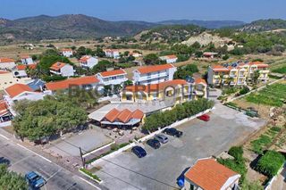 Ξενοδοχείο 1.000 τ.μ. προς πώληση, Πολιχνίτος Λέσβου-thumb-20