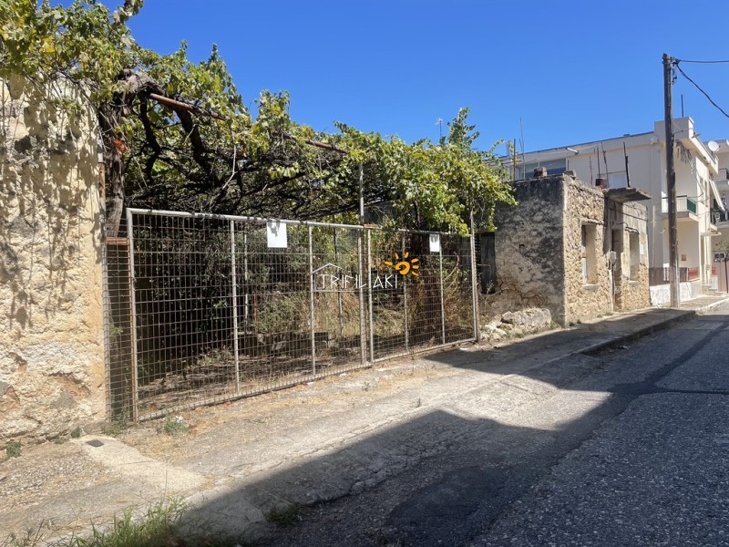 Οικόπεδο 212 τ.μ. πρός πώληση, Μεσσηνία, Κυπαρισσία