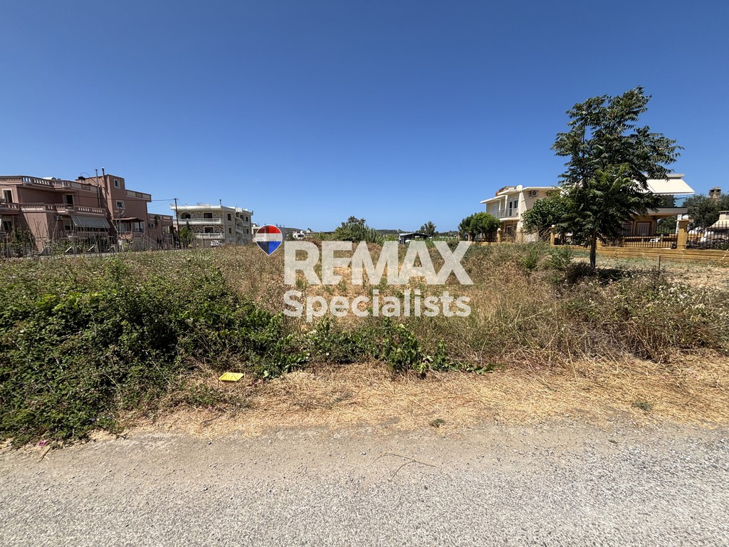 Οικόπεδο 1.850 τ.μ. προς πώληση, Βαρύπετρο