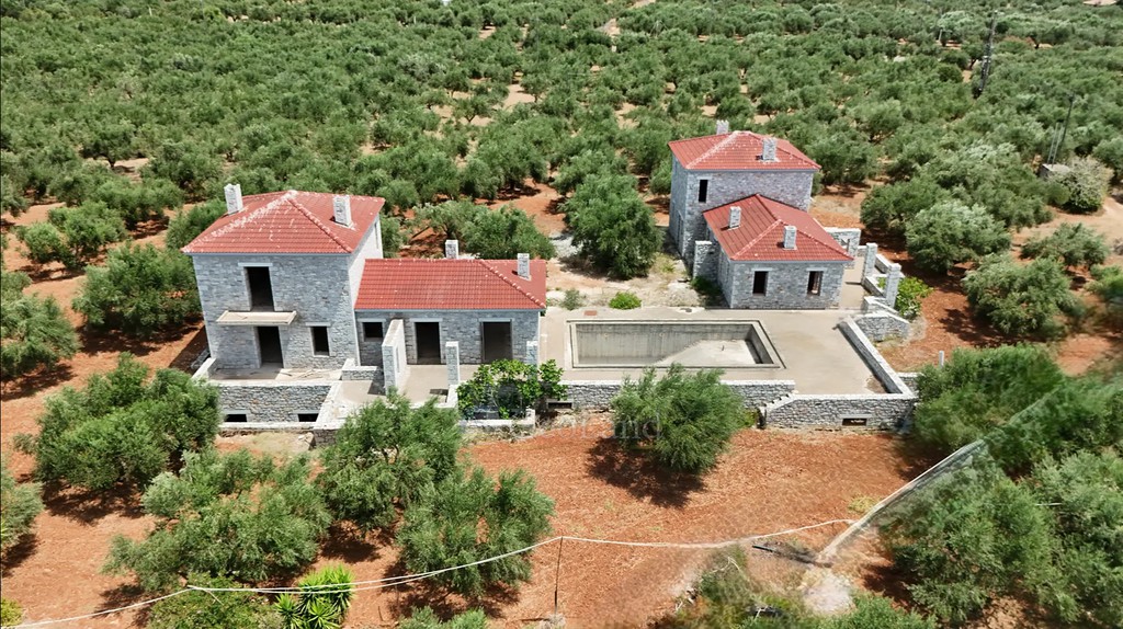 Μονοκατοικία 340 τ.μ. προς πώληση, Βρομονέρι