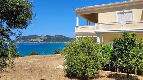 Βίλλα 465 τ.μ. πρός πώληση