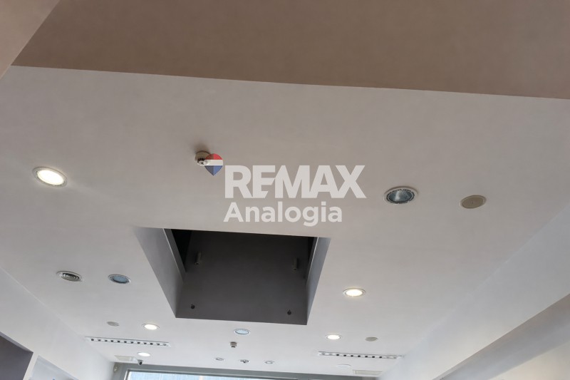 Κατάστημα 300 τ.μ. προς ενοικίαση, Κέντρο Καλαμαριάς