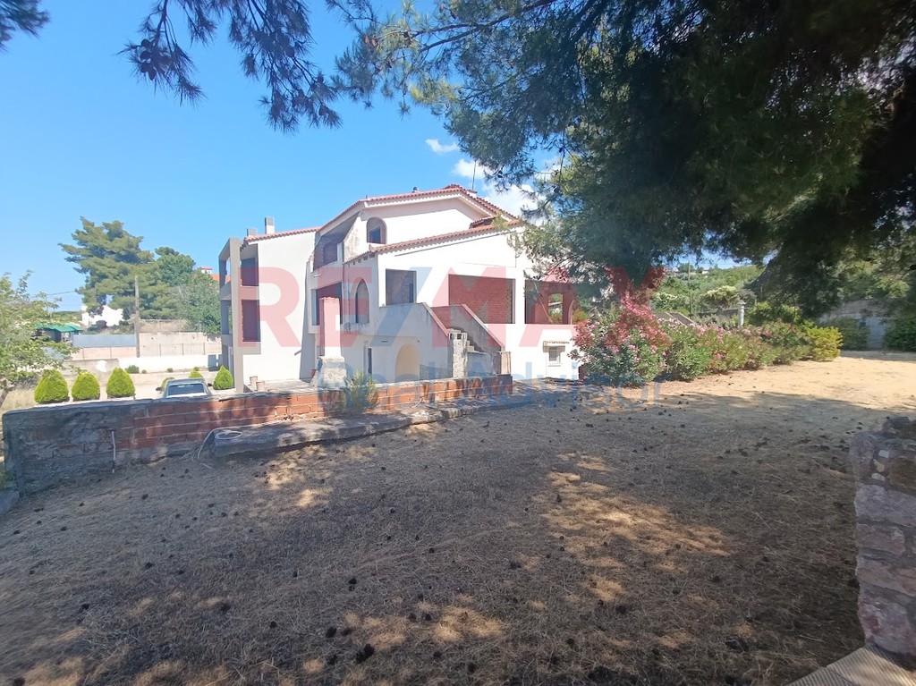Βίλλα 300 τ.μ. πρός πώληση, Αττική - Υπόλοιπο, Μαρκόπουλο Ωρωπού
