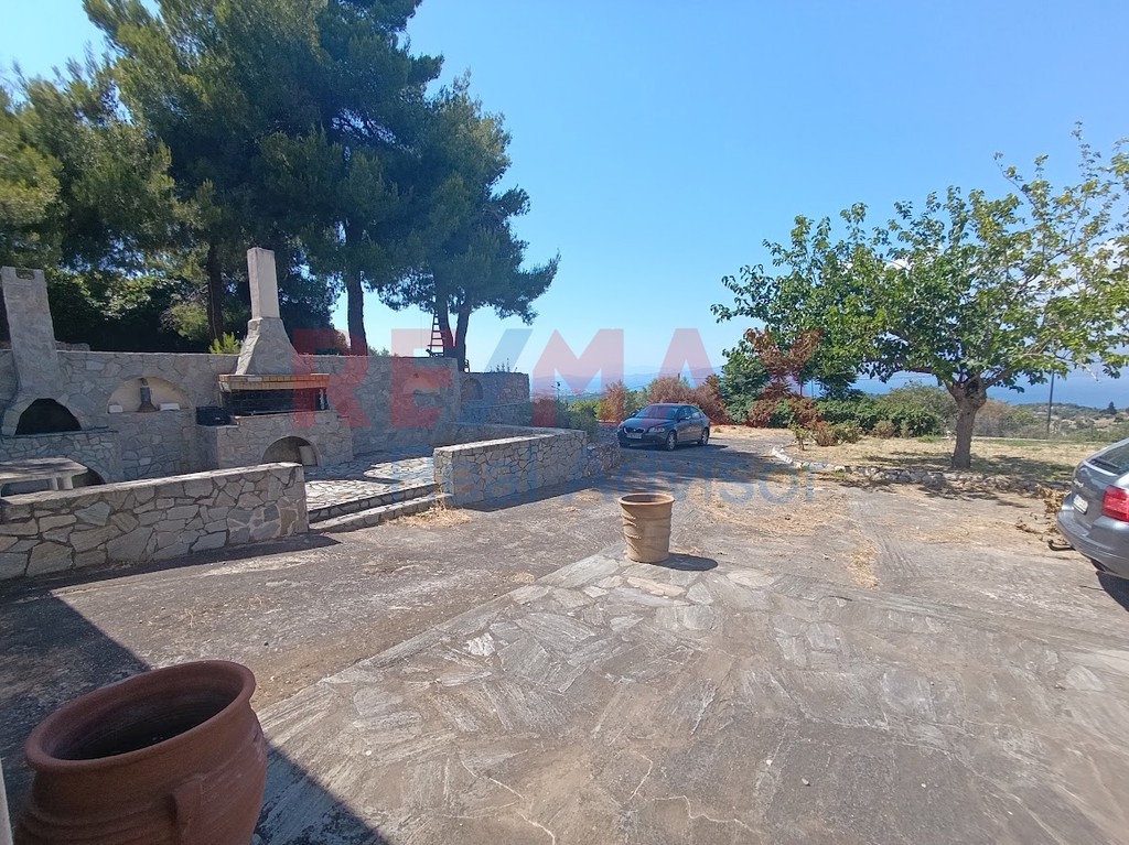 Βίλλα 300 τ.μ. πρός πώληση, Αττική - Υπόλοιπο, Μαρκόπουλο Ωρωπού