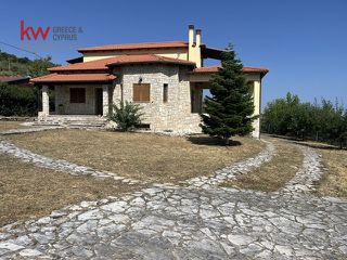 Μονοκατοικία 210 τ.μ. πρός πώληση