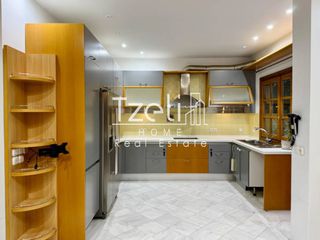 Μεζονέτα 250 τ.μ. για ενοικίαση