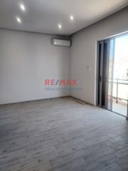 Διαμέρισμα 49 τ.μ. για πώληση, Πειραιάς, Ταμπούρια-thumb-3